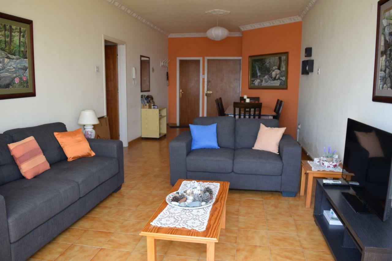 Appartement Mediterranean Breeze à Limassol Extérieur photo