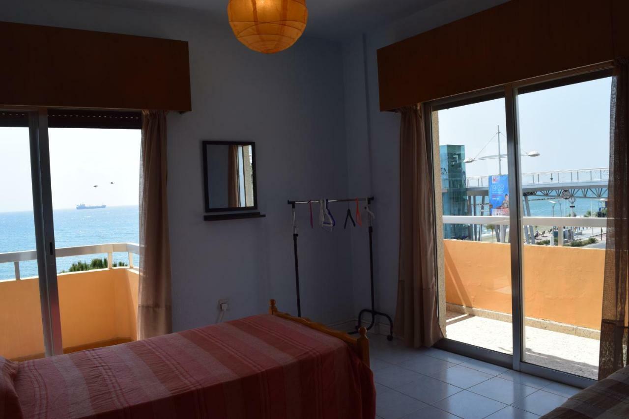 Appartement Mediterranean Breeze à Limassol Extérieur photo